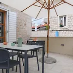 Apartment Oleander Trogir